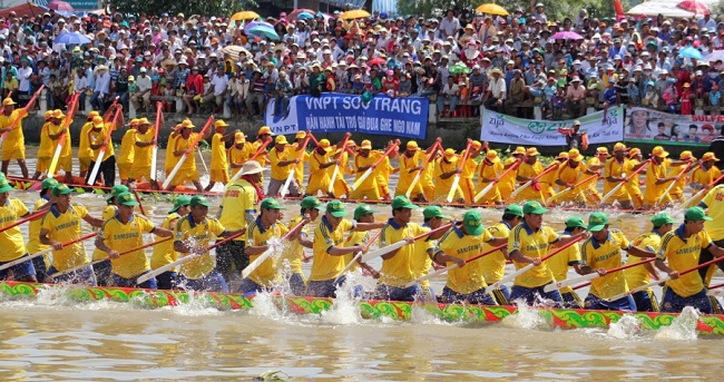 le hoi ok om bok - le hoi cung trang