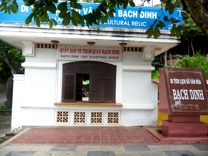 gia ve tham quan bach dinh vung tau