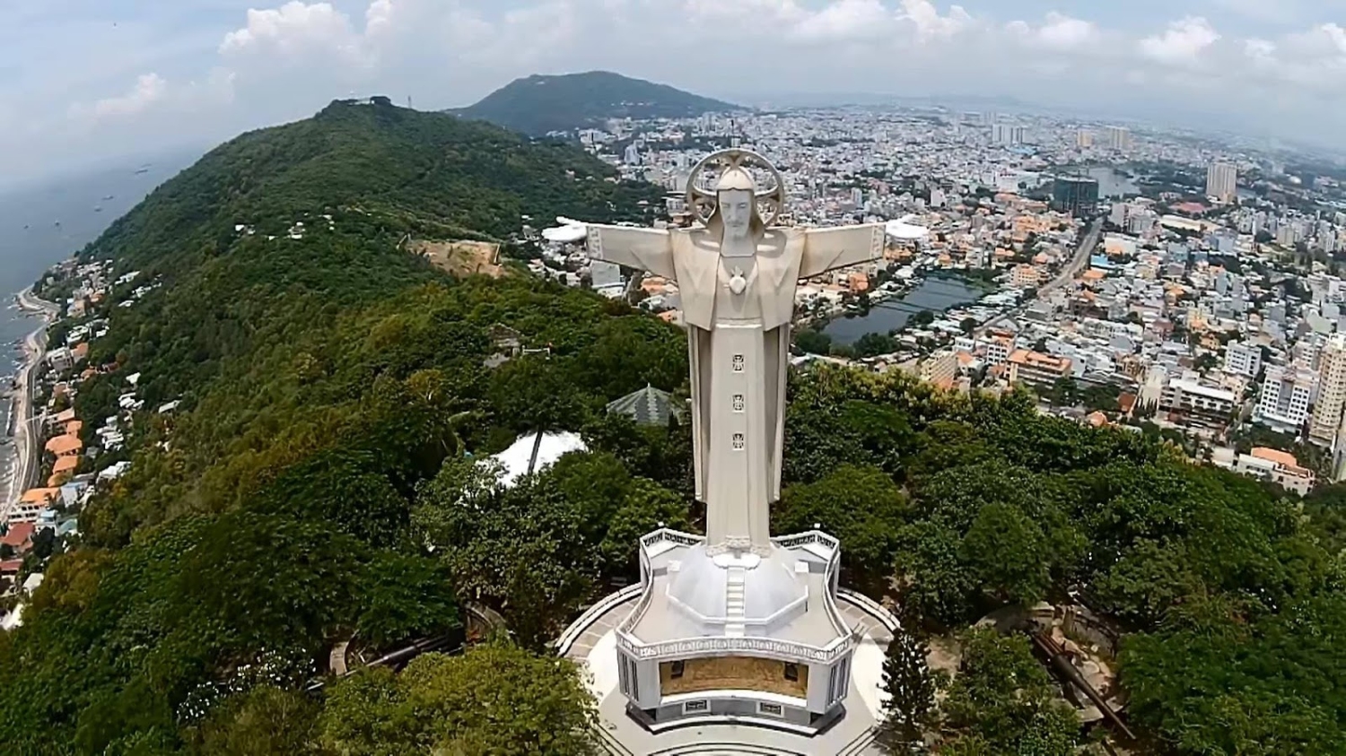 tuong chua kito vung tau co bao nhieu bac thang