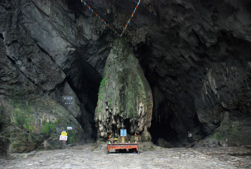 kinh nghiem di du lich chua Huong