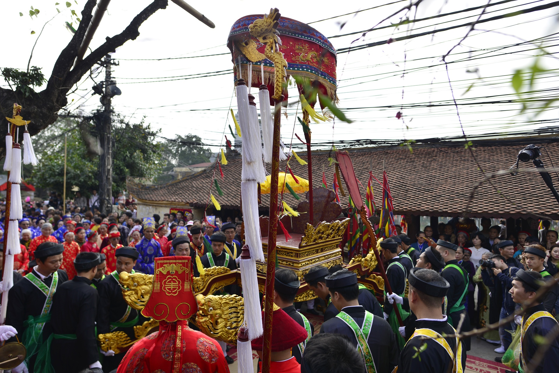 cac chang trai to son, chit khan mo qua anh 14