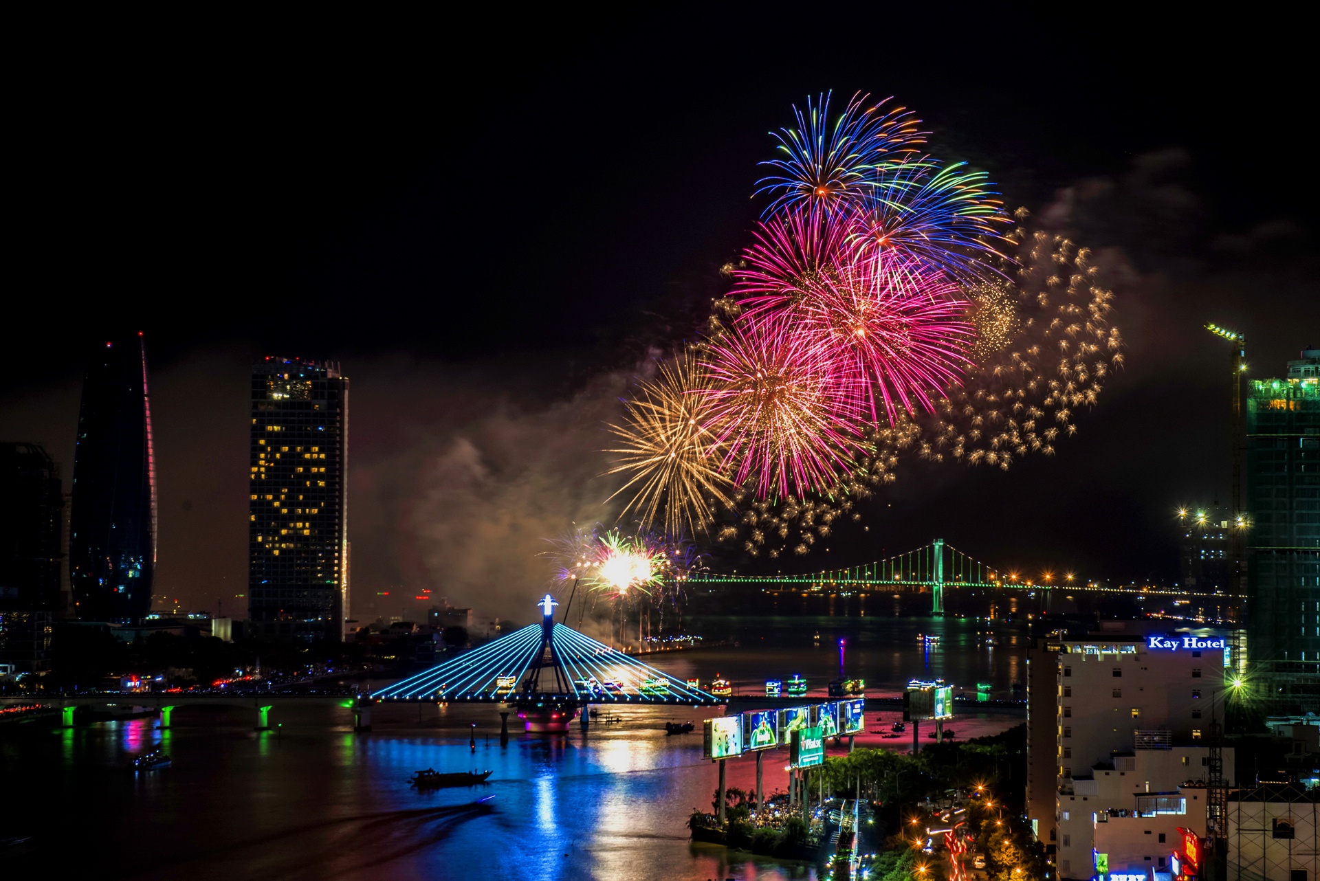 Le hoi phao hoa Da Nang 2017 anh 13