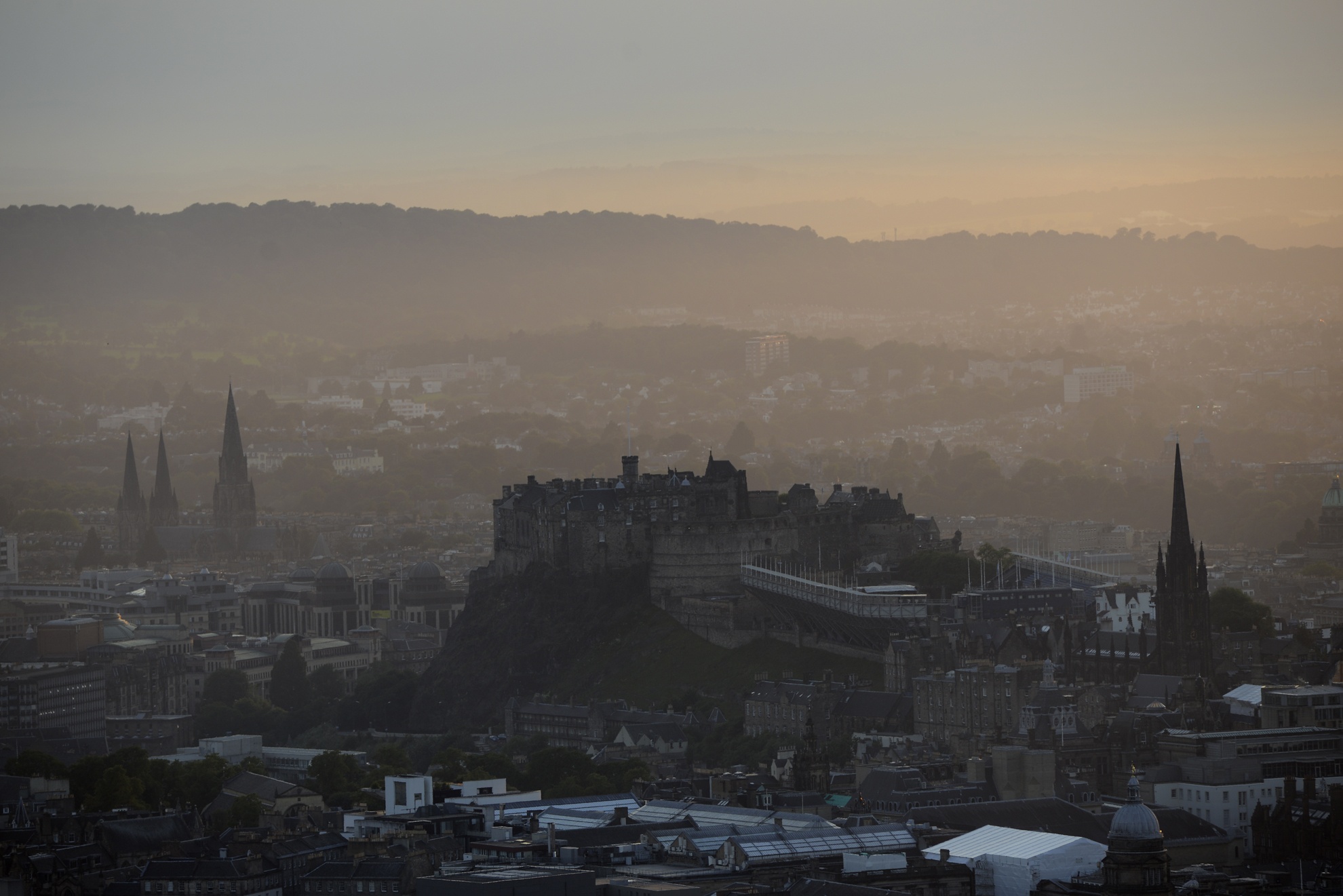 Ngam thanh co Edinburgh tu dinh Arthur's Seat anh 20