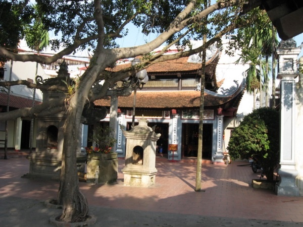 Nhung ngoi chua o Ha Noi anh 11