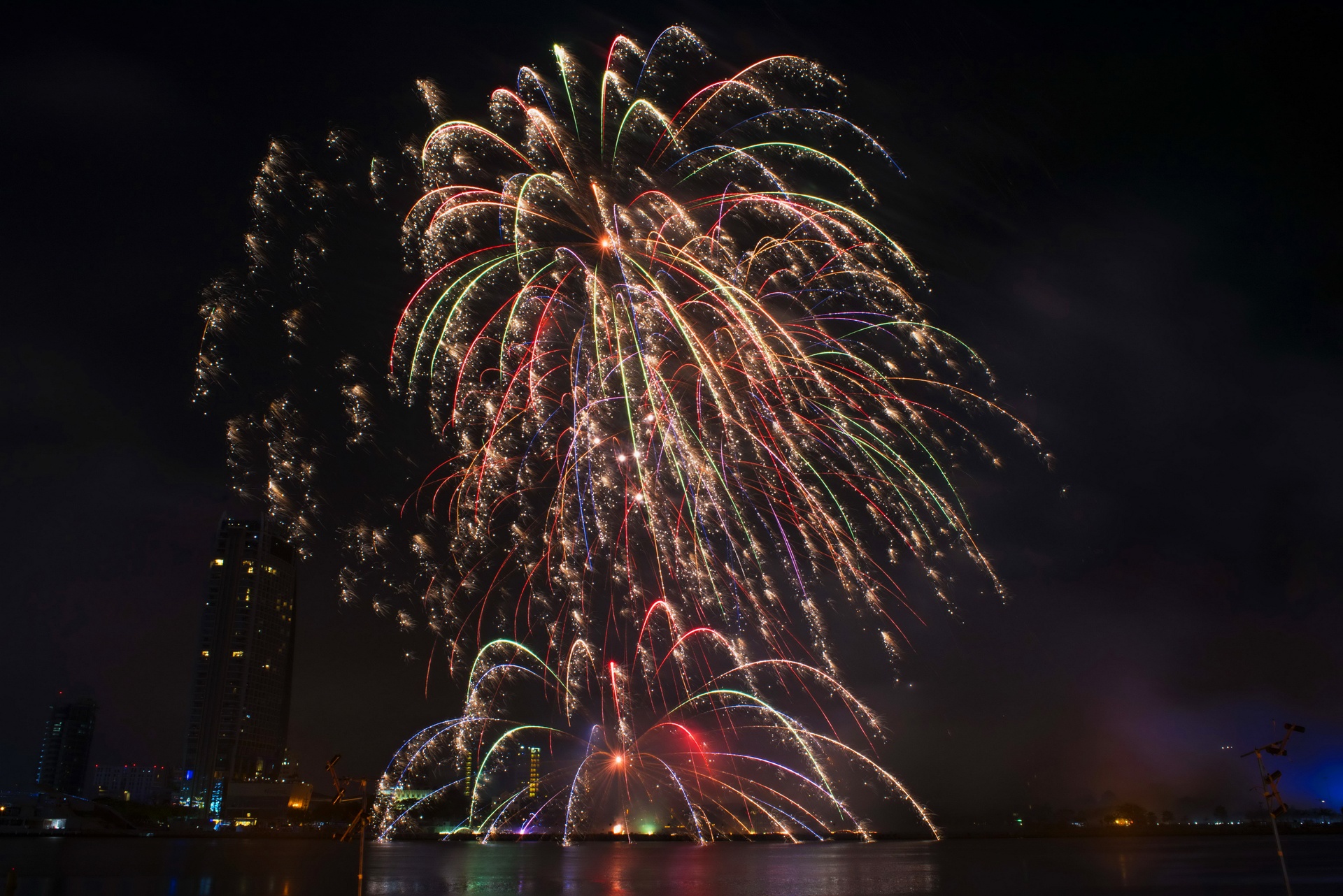 Le hoi phao hoa Da Nang 2017 anh 14