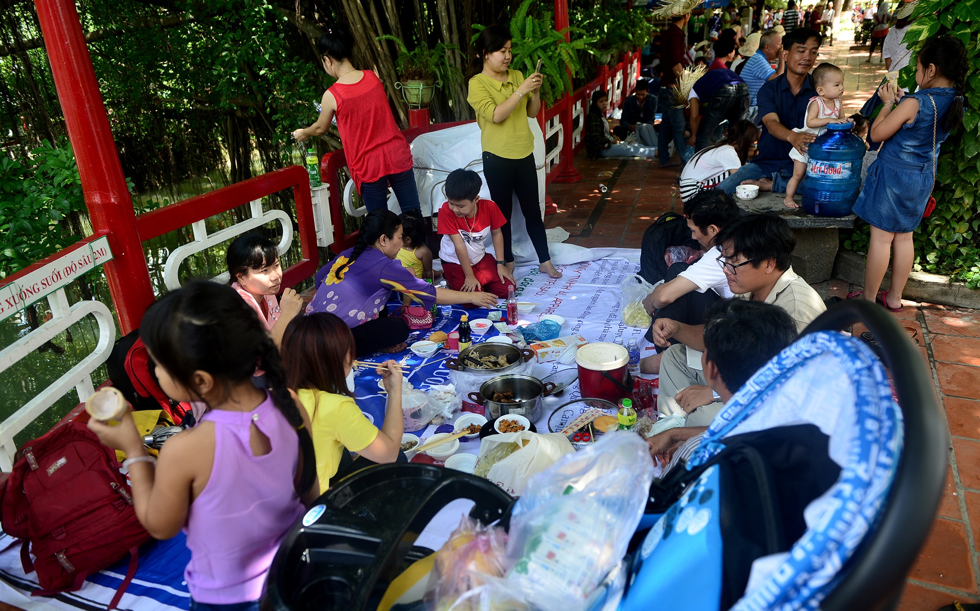 nguoi Sai Gon doi nang vui choi dip le gio To anh 14