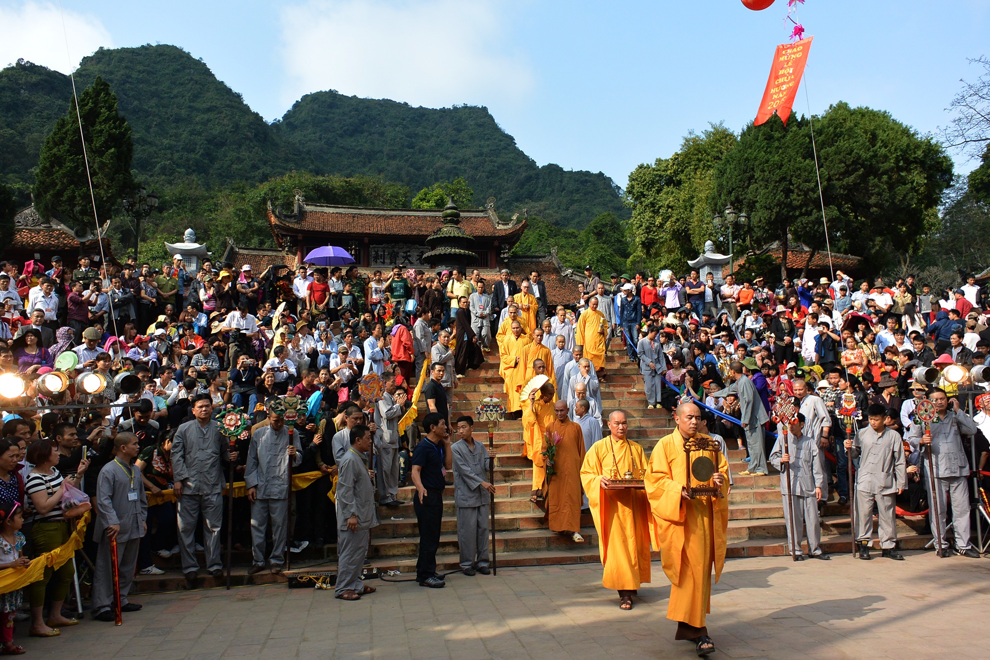 Nhung le hoi lon dau nam anh 1