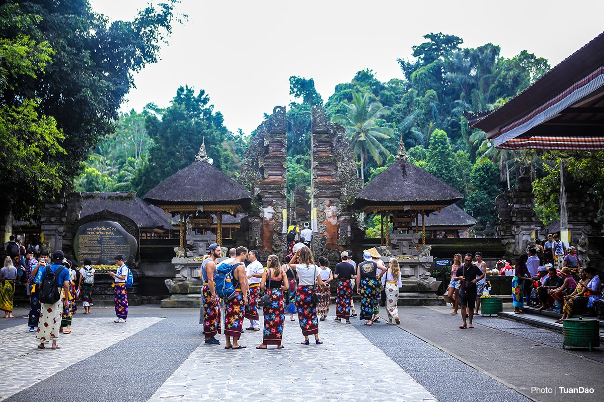 den thieng o Bali anh 1