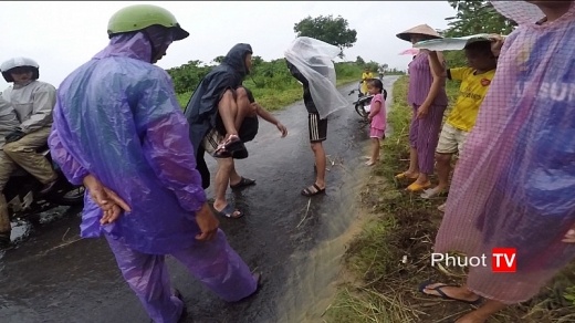 xu ly khi gap tai nan tren duong phuot anh 2