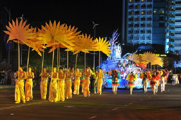 festival-bien-nha-trang-2015-noi-thang-hoa-cua-tinh-yeu-hoa-binh-va-sang-tao-6