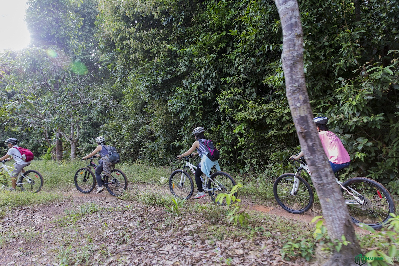 Dap xe 25km xuyen rung anh 8