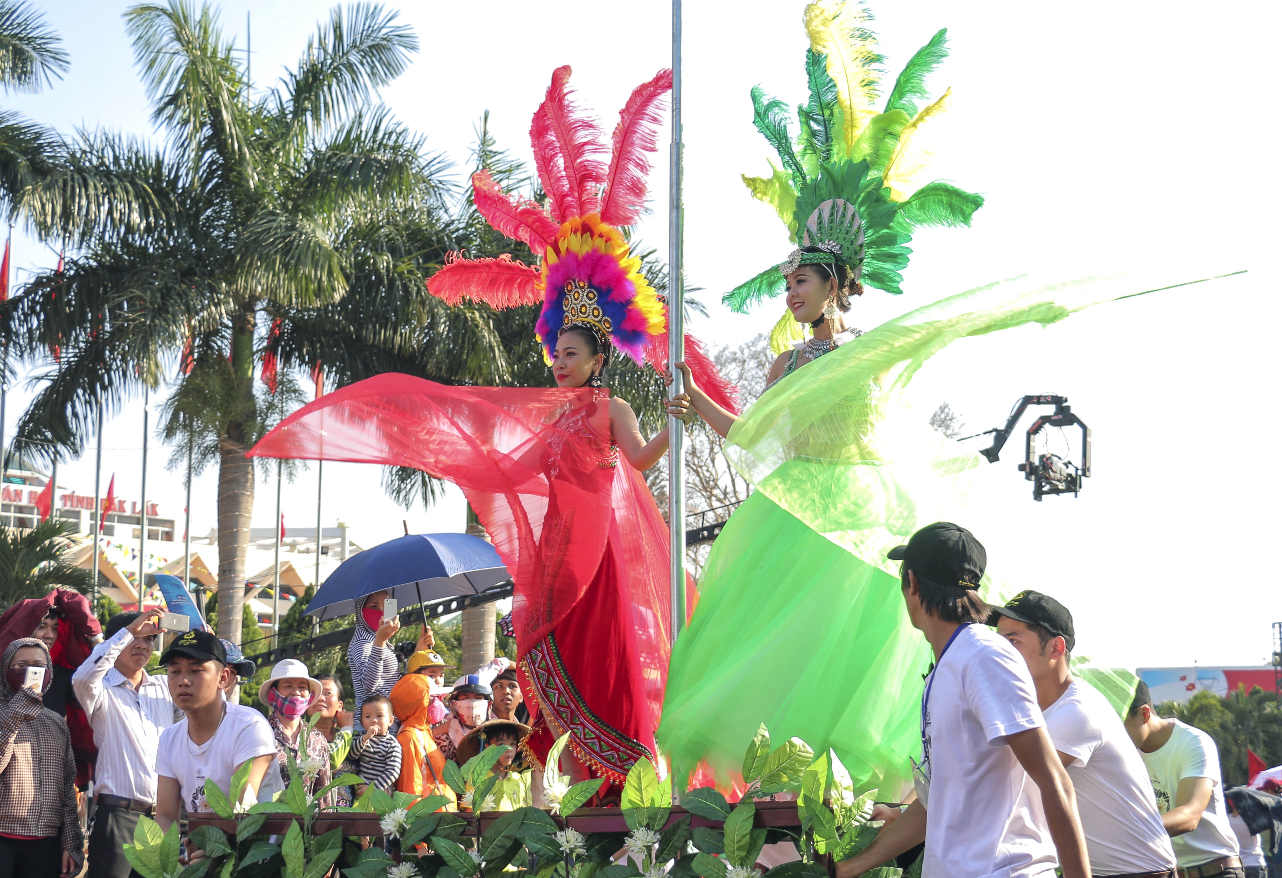 Le hoi duong pho Buon Ma Thuot anh 6