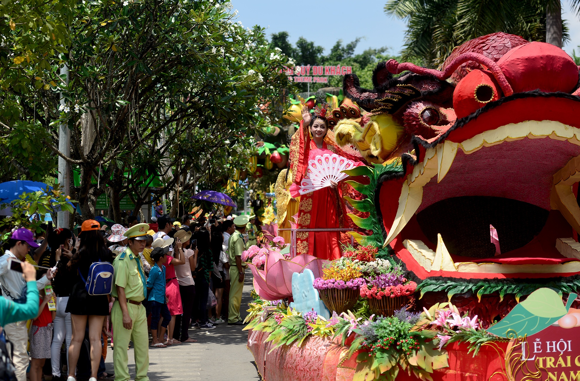 Cac nang tien ruc ro tai le hoi trai cay o Sai Gon anh 1