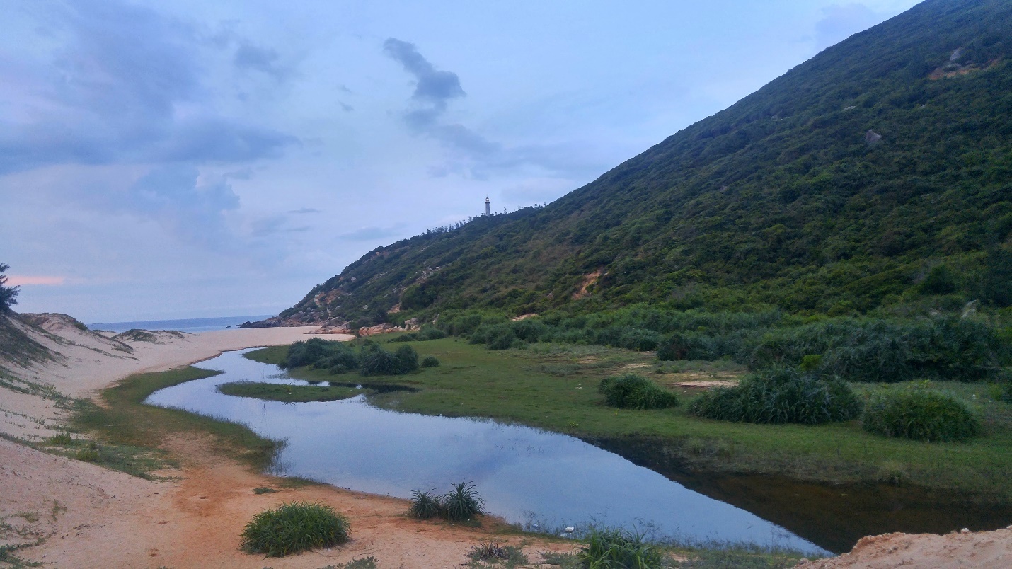 Cung duong bien Nha Trang Tuy Hoa anh 13