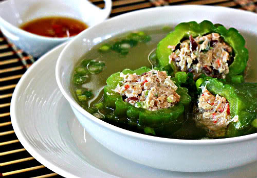 Canh mướp đắng nhồi thịt