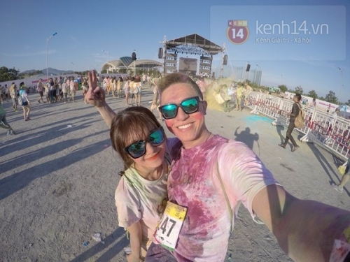 gioi tre da nang quay het minh trong le hoi color me run