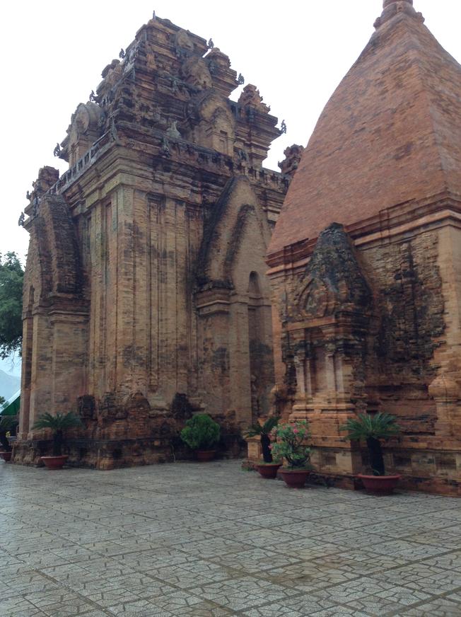 Một góc Tháp bà Ponagar