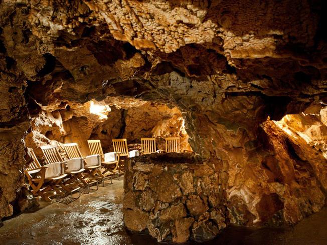 Khách sạn Grotta Giusti