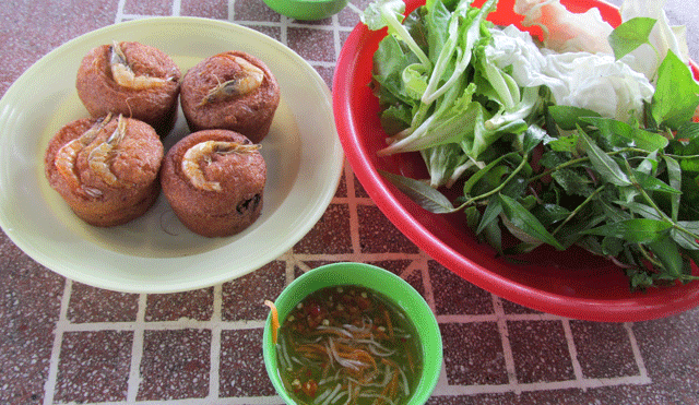 Nên ăn kèm với rau thơm 