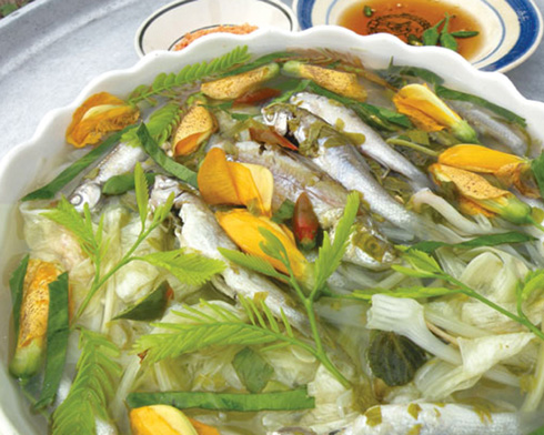 Canh chua cá linh.