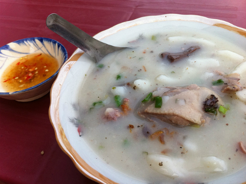 Bánh canh bột xắt.