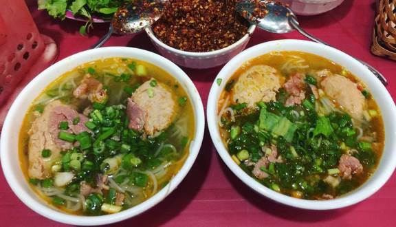 Bún bò Huế O Cương chú Điệp 