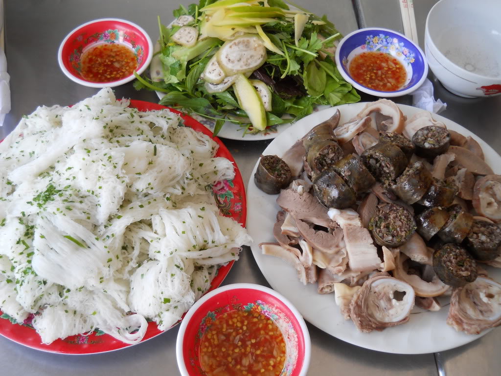 Bánh hỏi lòng heo Phú Long - Món ngon ở Phan Thiết.