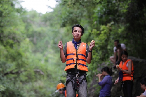 Tôi đi tuột thác ảnh 10