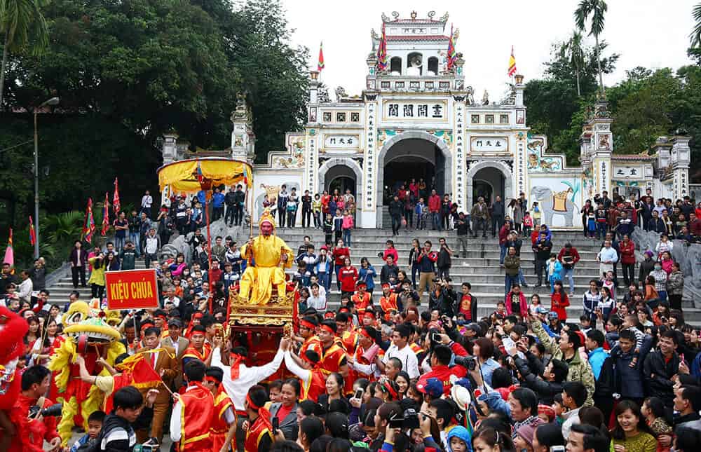 Lễ hội thành Cổ Loa