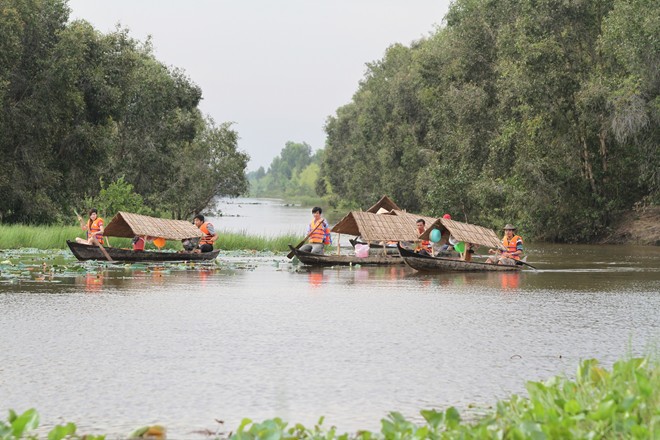 Tram Chim hut khach mua nuoc noi hinh anh 8