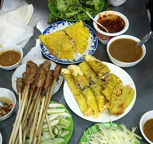 quan-banh-xeo-trong-hem-nuc-tieng-da-thanh