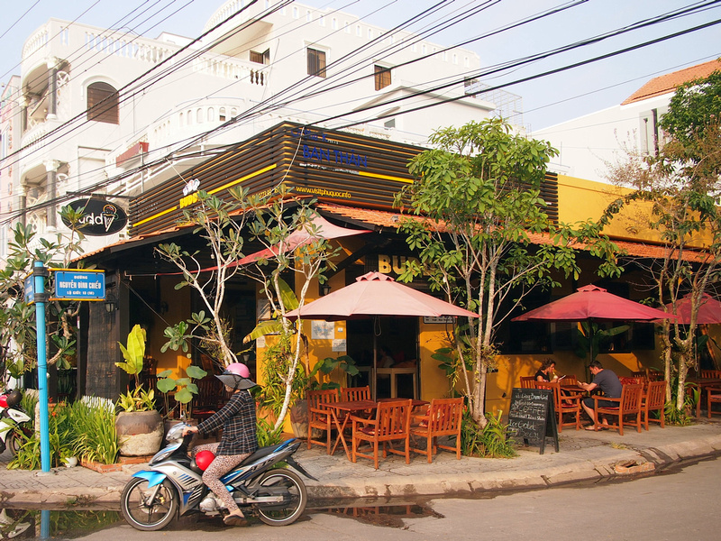 Buddy – Icream & info Cafe: Số 6 Bạch Đằng, Dương Đông.