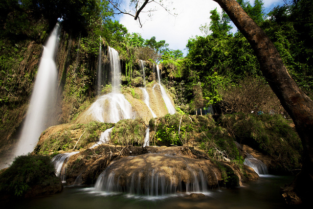 Thác Dải Yếm.