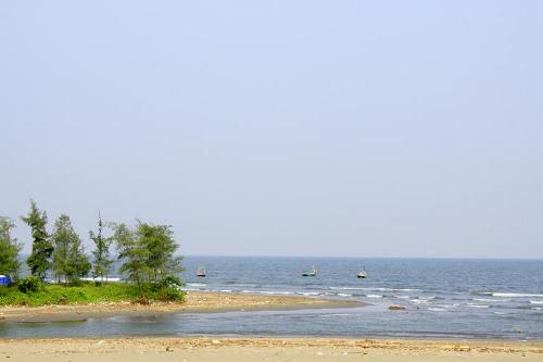 Bãi biển Thịnh Long