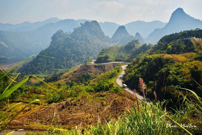 Đường vào Suối Giàng.