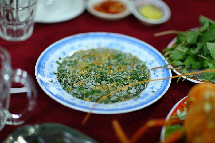 Tiết canh tôm hùm Long Hải.