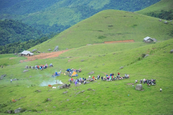 Rất nhiều bạn trẻ chọn Đồng Cao làm nơi picnic lý tưởng ngày cuối tuần