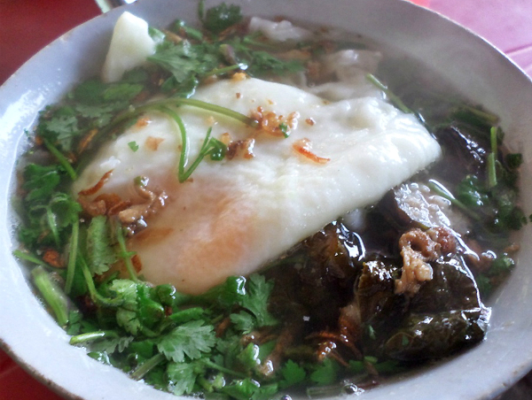 Bánh cuốn trứng Thái Nguyên.