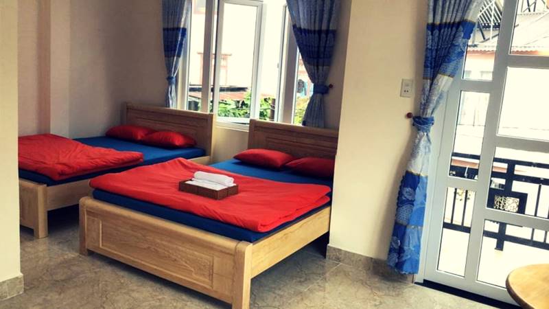 Phòng ngủ 4 người tại Tài homestay có giá phòng tầm 500.000 vnđ/ đêm