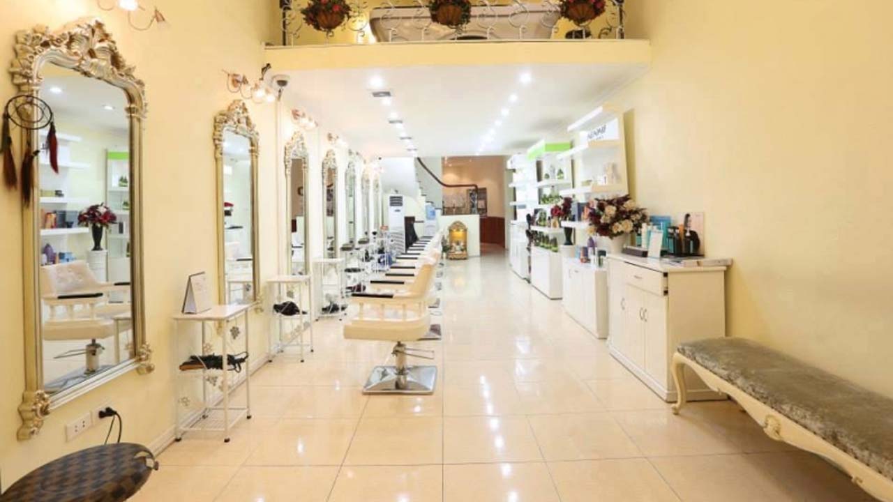 Không gian Châu Âu sang trọng và rộng rãi tại salon tóc Hà Nội Le Soleil Hair. Nguồn: Internet