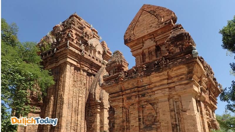 Tháp bà Poganar - địa điểm du lịch tâm linh tại Nha Trang