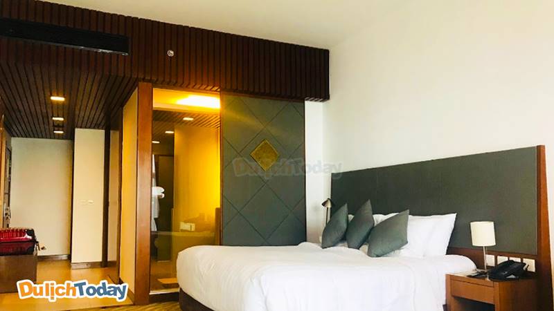 Phòng ngủ đơn giản mà tinh tế tại Novotel hotel