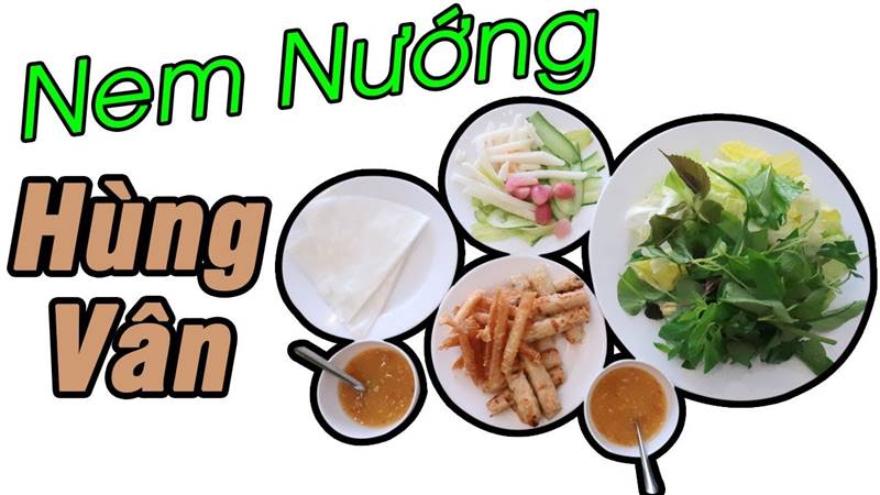 Nem nướng Hùng Vân có thêm hành tím muối chua ăn lạ miệng