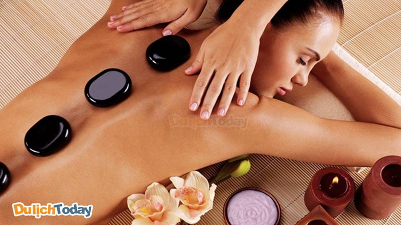 Các spa ở Nha Trang nổi tiếng với phương pháp trị liệu bằng đá nóng