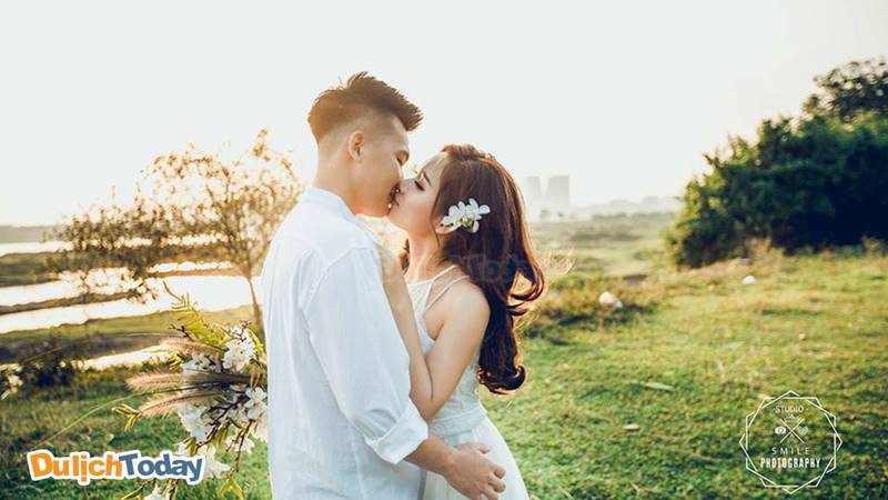 Bạn những thước ảnh tình cảm cực ấn tượng vào album ảnh cưới của mình khi chụp ảnh tại Smile Ville