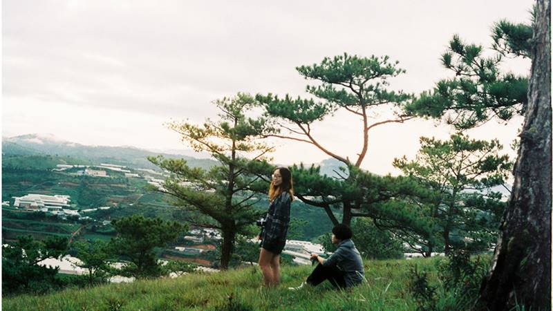 Tận hưởng bầu không khí trong lành vào mùa cỏ xanh