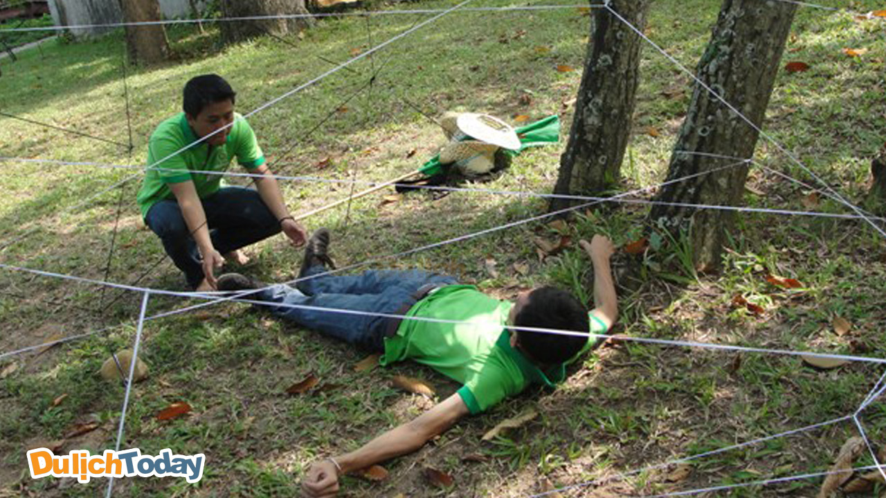 Team building ở Ao Vua đầy hấp dẫn và thú vị với cảnh quan hùng vĩ, thơ mộng