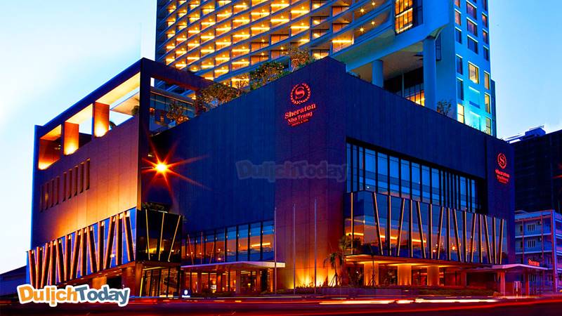 Sheraton Nha Trang gây choáng ngợp bởi thiết kế bề thế, sang trọng