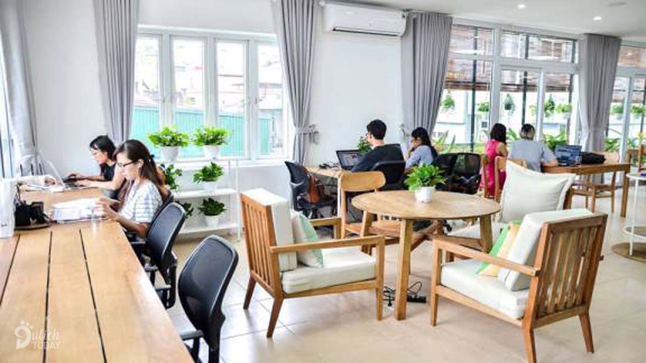 Một góc làm việc nhỏ ở Moonwork co-working Space