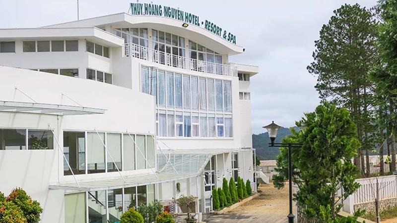 Phía ngoài Thủy Hoàng Nguyên Resort & Spa. Nguồn: Internet